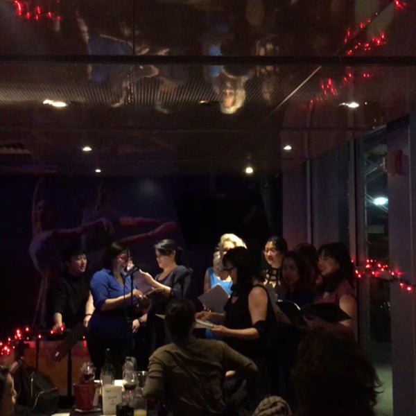 1/10/2019 tarihinde Steve D.ziyaretçi tarafından Bar Thalia'de çekilen fotoğraf