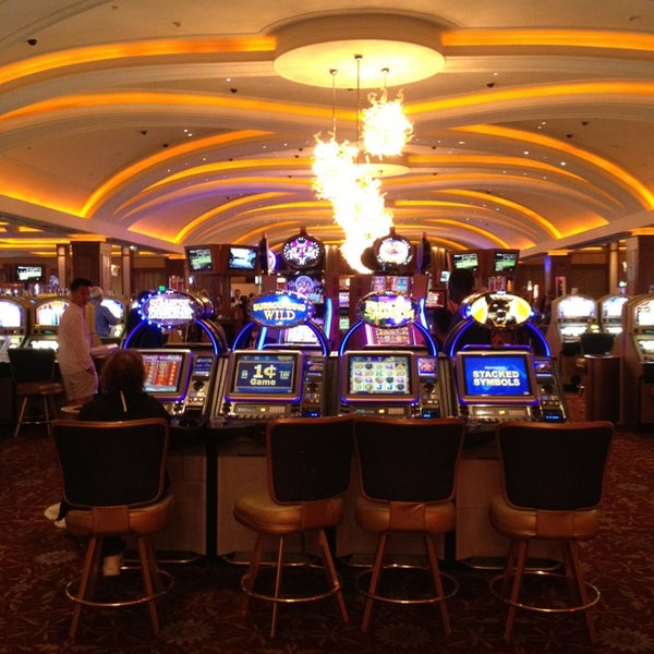 Foto tomada en Blue Chip Casino &amp; Hotel  por Melvin L. el 8/20/2014