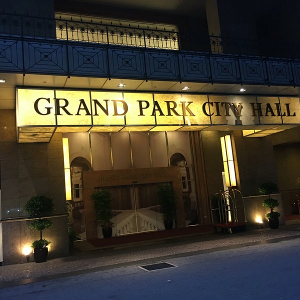 6/21/2016에 Ramphal R.님이 Grand Park City Hall Hotel에서 찍은 사진