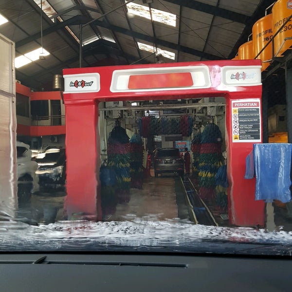 in N out Drive Thru Car Wash Cuci dan Detailing Mobil di Surabaya