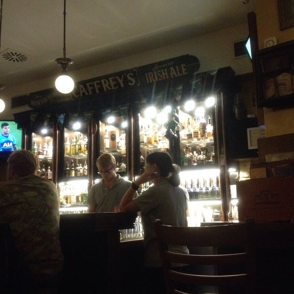 7/30/2015에 Keith님이 Caffrey&#39;s Irish Bar에서 찍은 사진