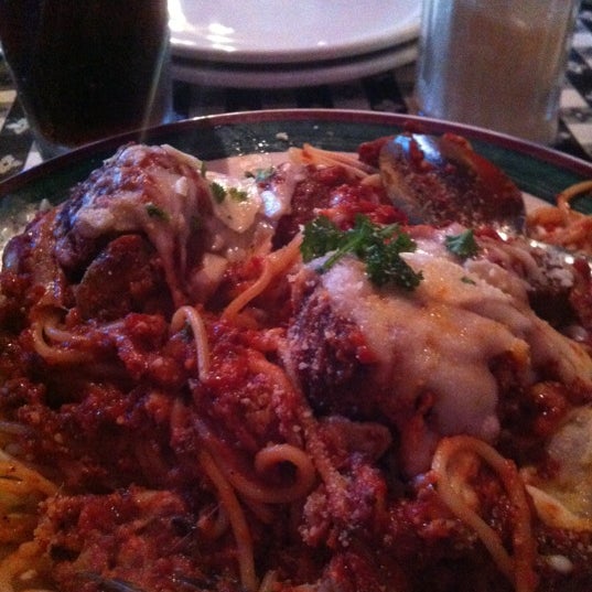 Photo taken at Pasquale&#39;s Italian Pizzeria by Melody S. on 12/2/2012