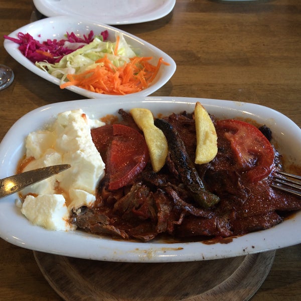 Foto tomada en Ovalı Konya Mutfağı  por Merve A. el 5/24/2016