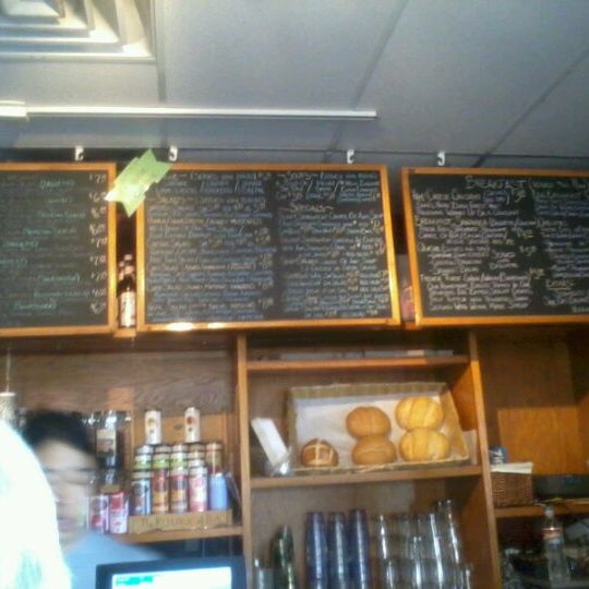 Foto tomada en San Francisco Bakery &amp; Café  por Austin Shop Crawl N. el 9/28/2012