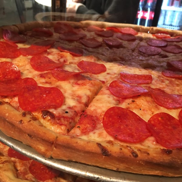 1/10/2018にDaNE S.が2 Bros. Pizzaで撮った写真
