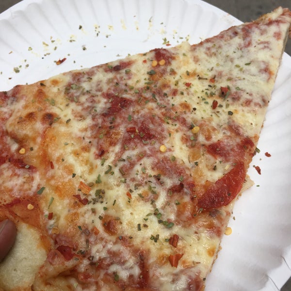 9/26/2017にDaNE S.が2 Bros. Pizzaで撮った写真