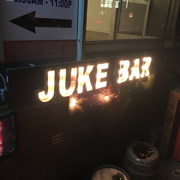 3/11/2018에 DaNE S.님이 Juke Bar에서 찍은 사진