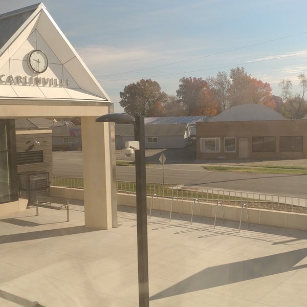 Amtrak Carlinville Station (CRV) 128 Alton Rd.