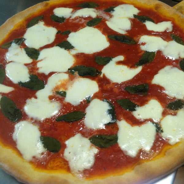 Снимок сделан в Affamato&#39;s Pizza &amp; Italian Restaurant пользователем Affmato&#39;s P. 3/18/2015