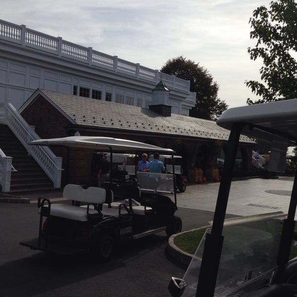 Photo taken at Trump National Golf Club Bedminster by Jonathan L. on 10/3/2013