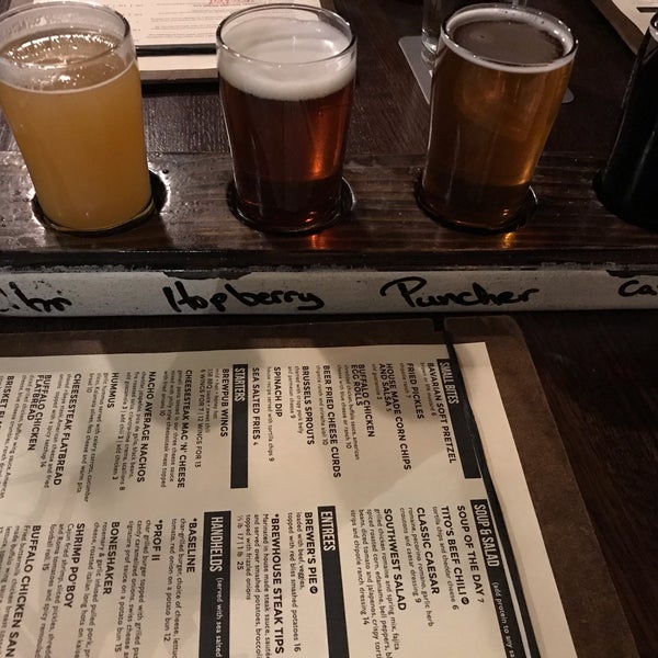 Photo taken at Puddlers Kitchen &amp; Tap by Conshohocken Brewing Co. by Nick M. on 12/7/2019