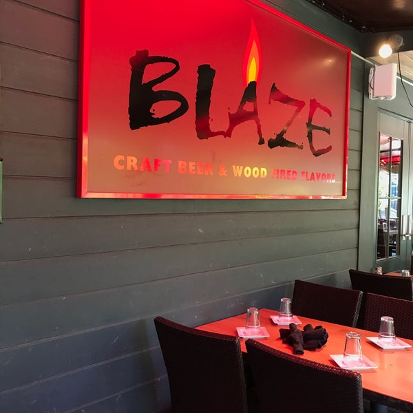 Foto scattata a Blaze Craft Beer and Wood Fired Flavors da Nick M. il 5/30/2018