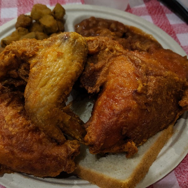 World famous fries. Чикен гусь. Чикен гусь. Тушка гуся. Fried chicken wings.