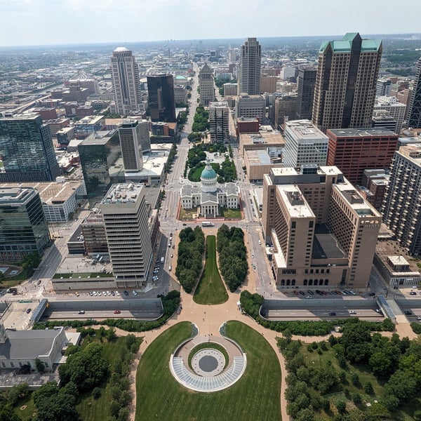 Photo taken at Gateway Arch Observation Deck by Brian C. on 6/15/2023