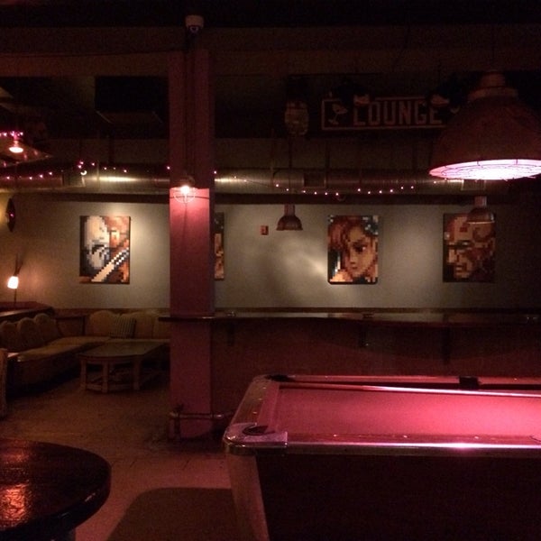 12/10/2013にKristi E.がPurdy Loungeで撮った写真