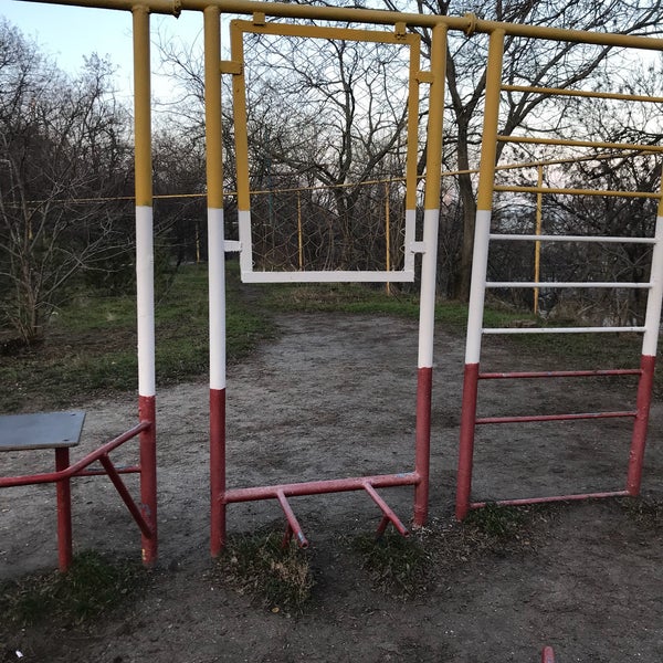 Спортивная отрада. Спортивная площадка Строймаш Радищева. Детская площадка пт Отрада. Площадка рядом с ТП Отрада. T-up101 спорт площадка.