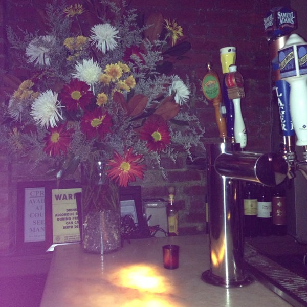 11/21/2013에 Renée S.님이 Red 58 Restaurant &amp; Wine Bar에서 찍은 사진