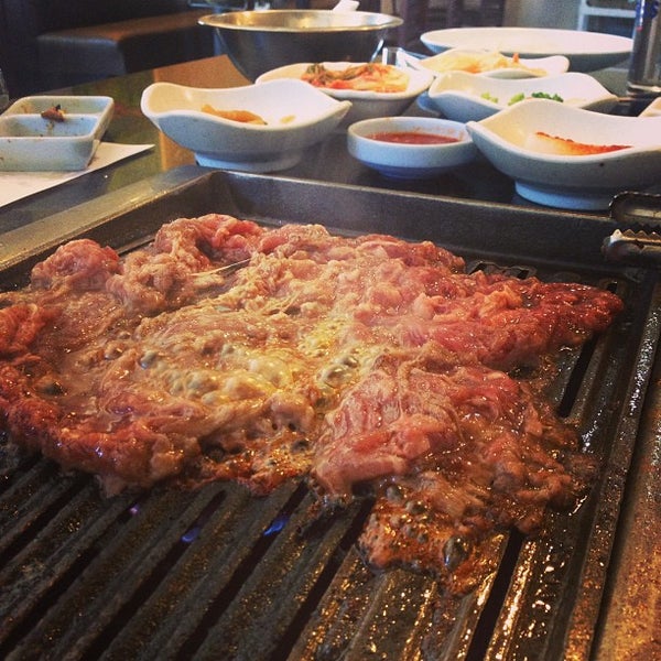 Foto tirada no(a) O Dae San Korean BBQ por Christian C. em 6/20/2013