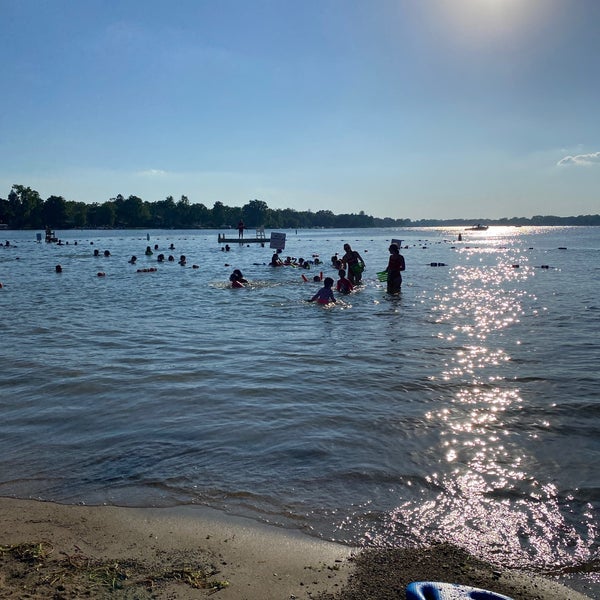 Crystal Lake Main Beach 5 tavsiye