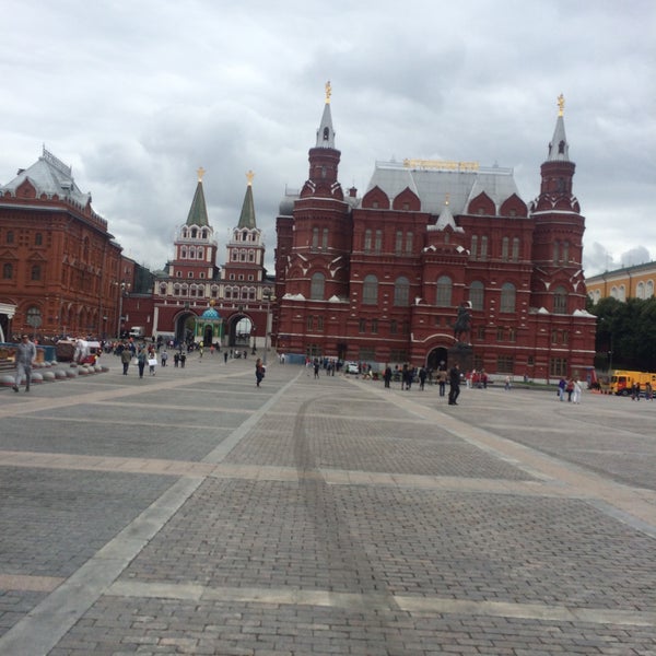 Photo taken at Manezhnaya Square by 🌸Alla🌸 P. on 7/13/2015