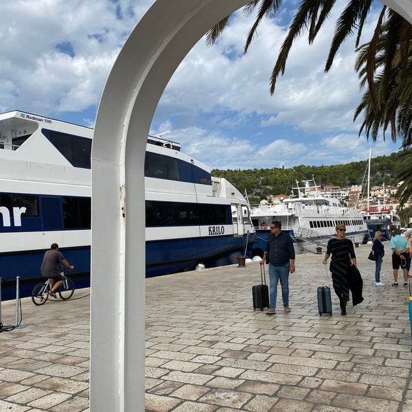 Katamaran Split Hvar Korcula Boat Or Ferry