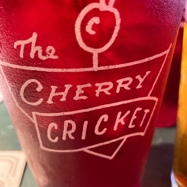 Das Foto wurde bei The Cherry Cricket von Sugar am 7/24/2020 aufgenommen