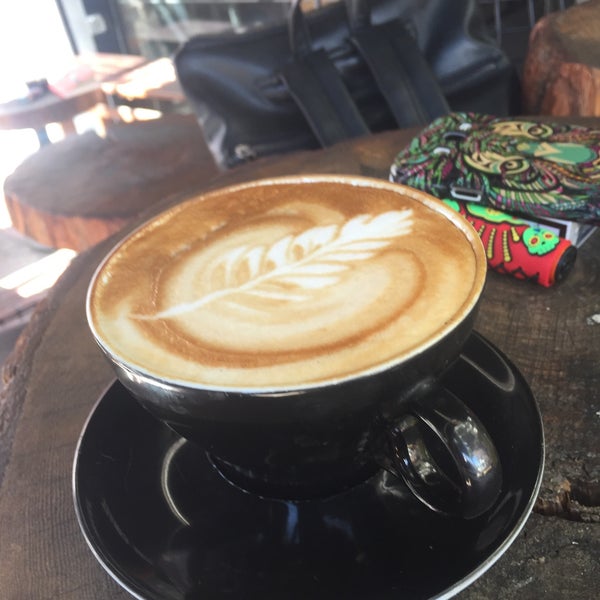 Foto scattata a The Laps - 3rd Wave Coffee Shop &amp; Roastery da Veda G. il 9/4/2017