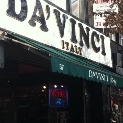 รูปภาพถ่ายที่ Davinci Shoes โดย Davinci Shoes เมื่อ 3/19/2015