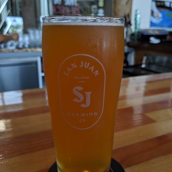 รูปภาพถ่ายที่ San Juan Island Brewing Company โดย Jim P. เมื่อ 8/1/2019