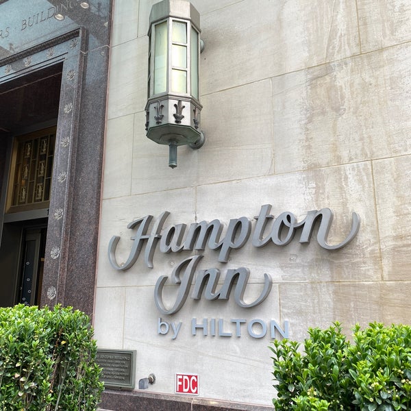 Foto diambil di Hampton Inn by Hilton oleh Tomoaki M. pada 5/16/2023