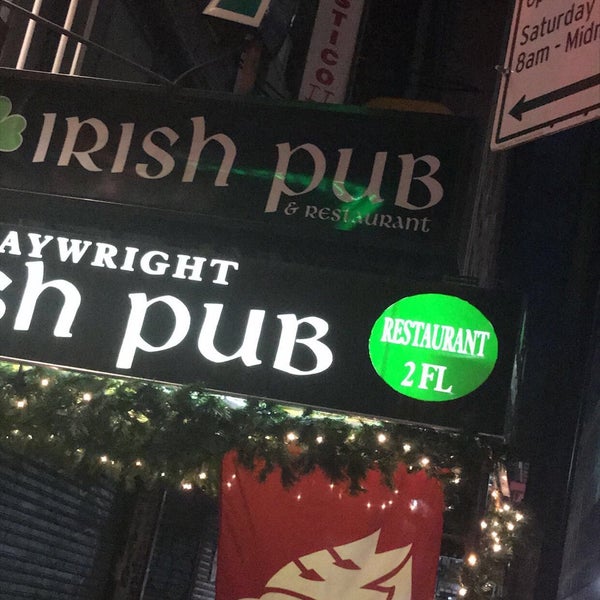 รูปภาพถ่ายที่ Playwright Irish Pub โดย Jennifer B. เมื่อ 11/18/2018