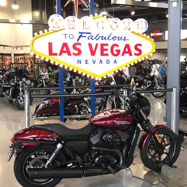 Foto tomada en Las Vegas Harley-Davidson  por Jennifer B. el 3/17/2018
