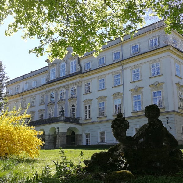 Foto scattata a Hotel Schloss Leopoldskron da Miekk P. il 4/20/2019