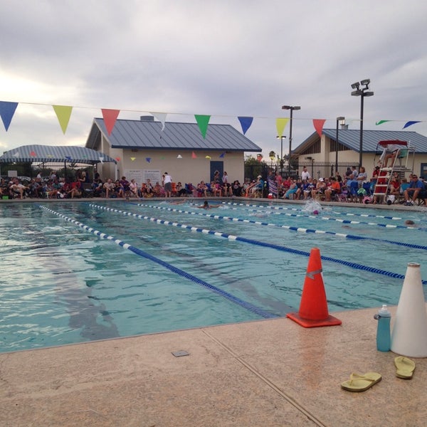 paradise park pool