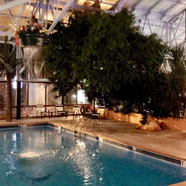 Wildwood Inn Tropical Dome 8 Tips From 147 Visitors