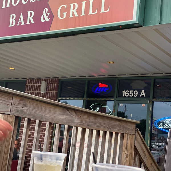 House Divided Bar and Grill - 4 tips