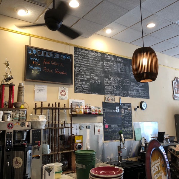 Photo taken at Coffee Labs Roasters by Roger E. on 5/2/2018