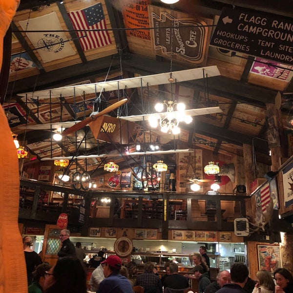 12/25/2017 tarihinde Roger E.ziyaretçi tarafından Mangy Moose Restaurant and Saloon'de çekilen fotoğraf