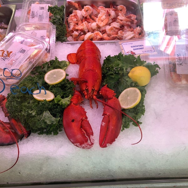 Foto diambil di Lusty Lobster oleh Roger E. pada 1/12/2019