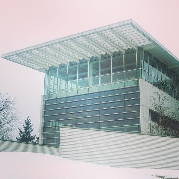 Photos at Crate & Barrel Corporate HQ Northbrook, IL