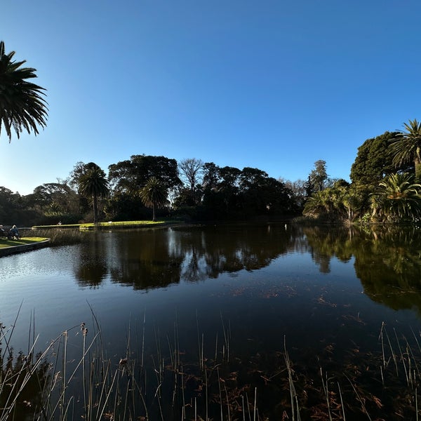 รูปภาพถ่ายที่ Royal Botanic Gardens โดย Gorken G. เมื่อ 9/3/2023