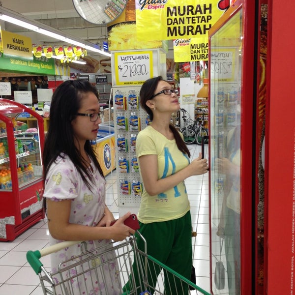 Giant Supermarket (Sekarang Ditutup 