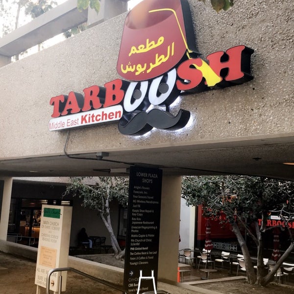 รูปภาพถ่ายที่ Tarboosh Middle East Kitchen โดย Arwa เมื่อ 6/25/2017