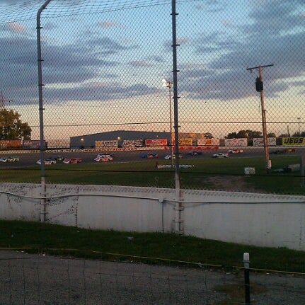 9/29/2012 tarihinde Peter M.ziyaretçi tarafından Toledo Speedway'de çekilen fotoğraf