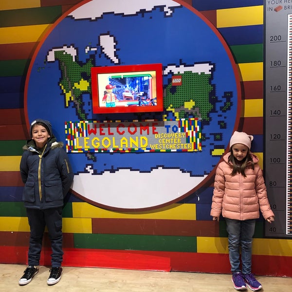 Foto tirada no(a) LEGOLAND® Discovery Center por Meyriele F. em 12/13/2018