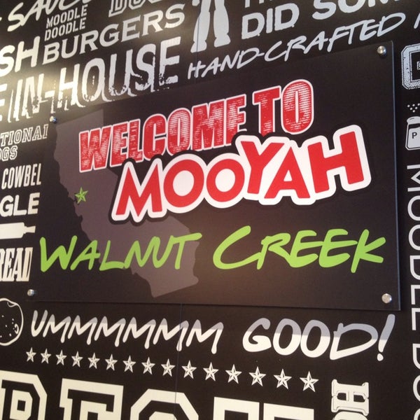 Photo taken at MOOYAH Burgers, Fries &amp; Shakes by Joel W. on 5/26/2013