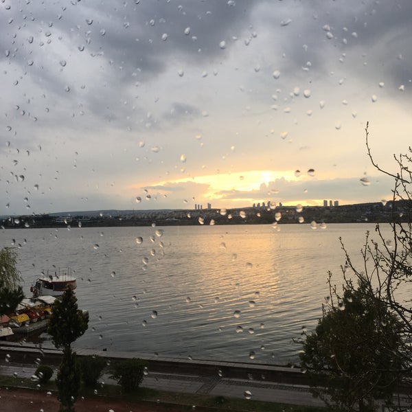 Photo taken at Bitez Yalısı Balık Restourant by Esra Ç. on 4/15/2019