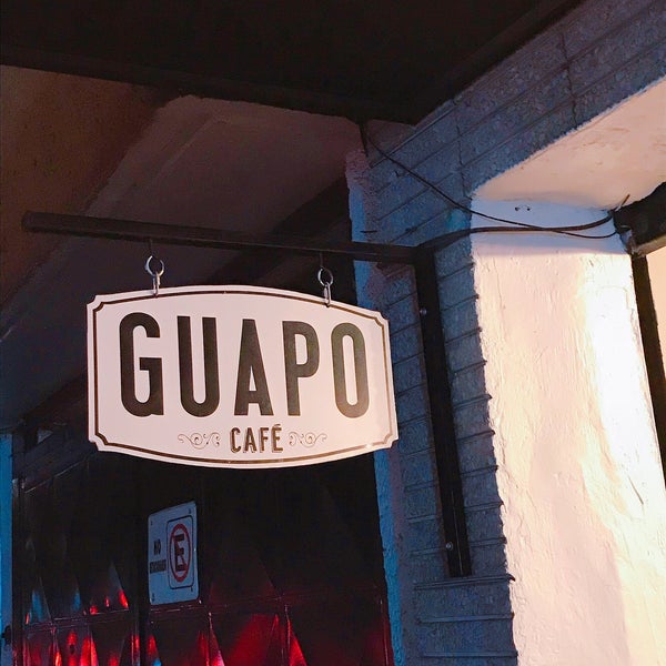 Foto tirada no(a) Guapo Café por Den__n em 12/1/2018