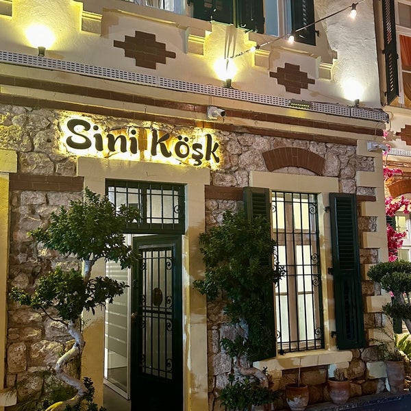 Foto tomada en Sini Köşk Restaurant  por 🆂🅴🆁🅶🅴🅽 🆃🅾🆈🅰🅻🅰🅽 el 3/22/2024