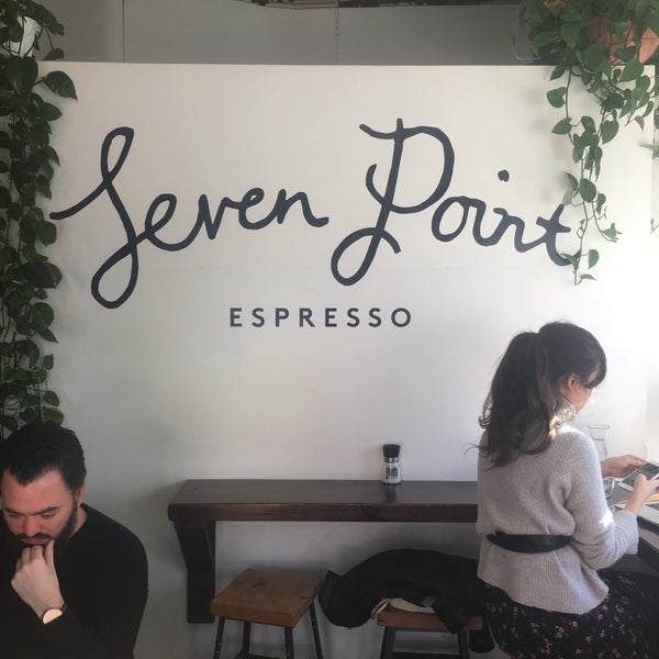 Foto diambil di Seven Point Espresso oleh Ken Y. pada 2/20/2017
